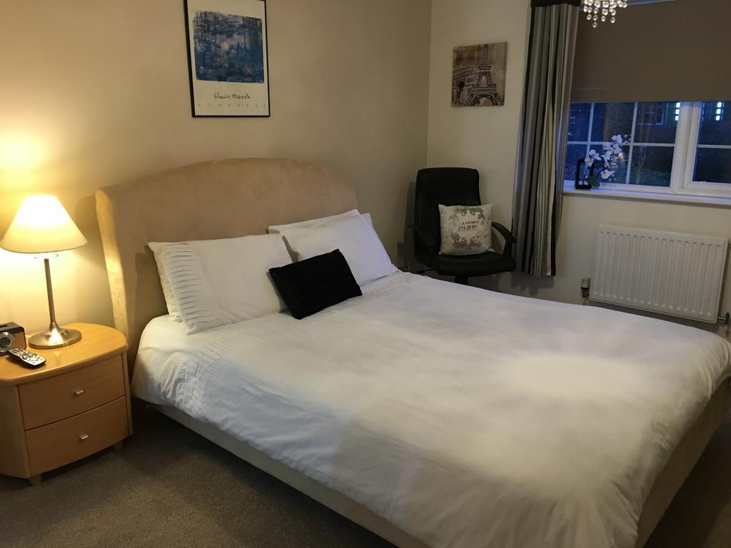 Bed and Breakfast Sleepneat à Ascot  Extérieur photo