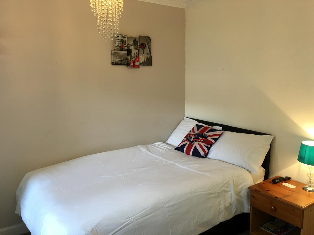 Bed and Breakfast Sleepneat à Ascot  Chambre photo